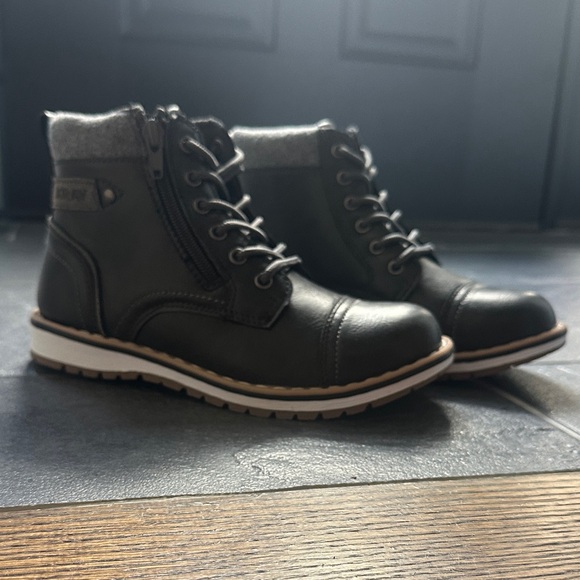 Kids Black and Gray Lace-Up Boots - Picture 1 of 4